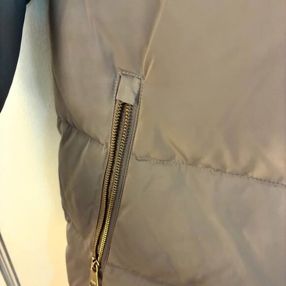 NWT DKNY maxi-length puffer with hood - Picture 4 of 5